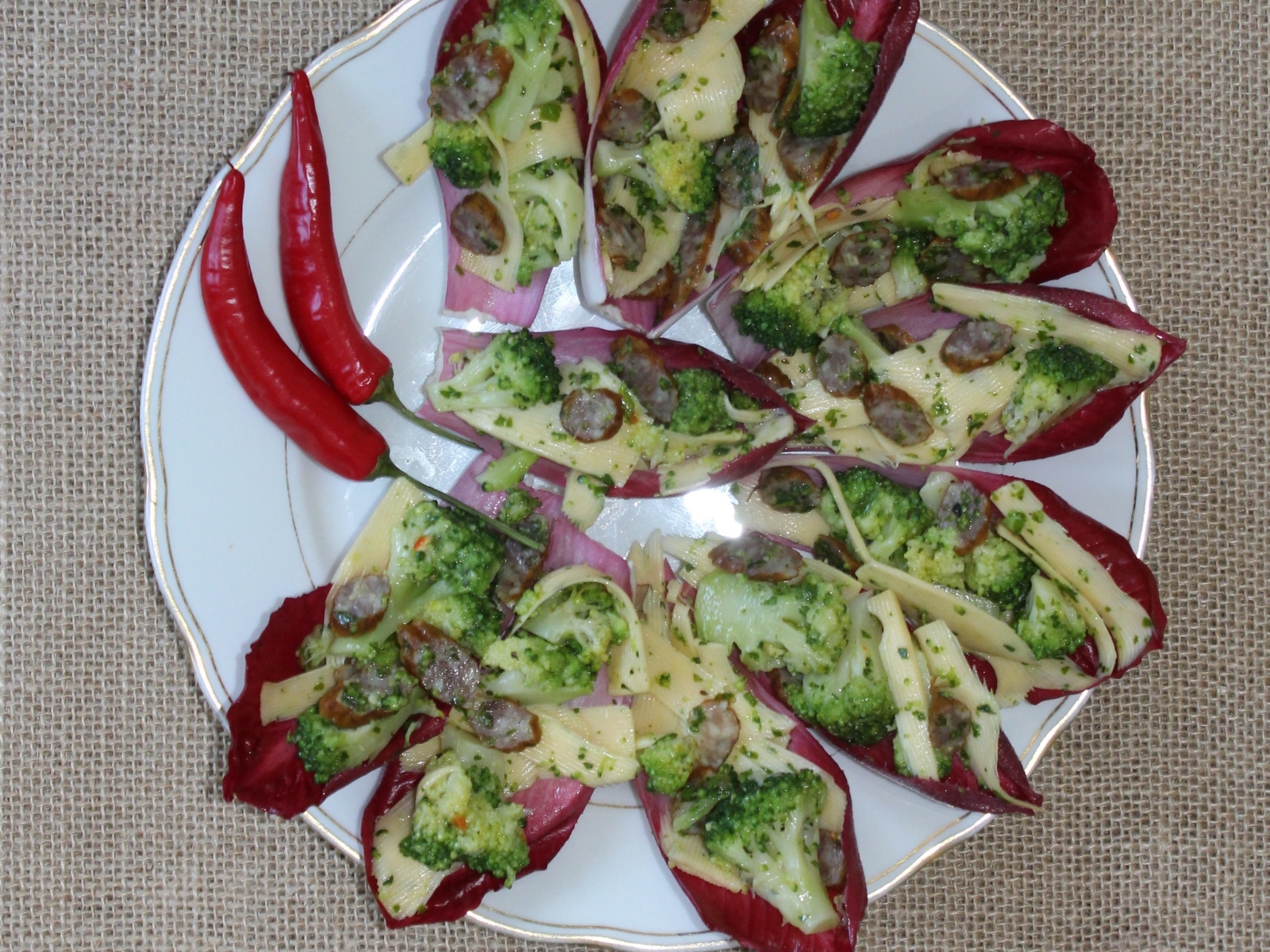 chicory-boats-with-broccoli-and-cheese-gal6-735668.jpg